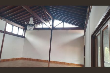 Casa para alugar com 4 quartos, 550m² em Jardim Leonor, São Paulo