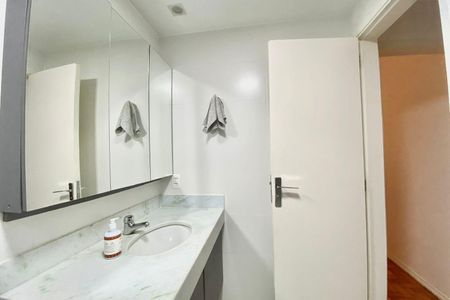 Apartamento para alugar com 65m², 2 quartos e sem vagaBANHEIRO