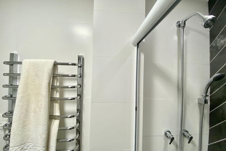 Apartamento para alugar com 65m², 2 quartos e sem vagaBANHEIRO