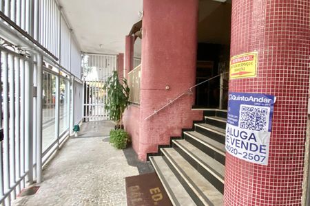 Apartamento para alugar com 65m², 2 quartos e sem vagaPLACA