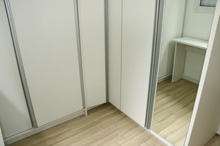 Quarto 1 de apartamento para alugar com 2 quartos, 45m² em Parque Rincao, Cotia