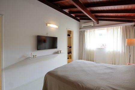 Casa de condomínio para alugar com 700m², 5 quartos e 5 vagasSuíte 5