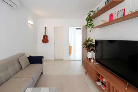 Casa de condomínio para alugar com 700m², 5 quartos e 5 vagasSuíte