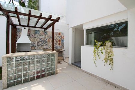 Casa de condomínio para alugar com 700m², 5 quartos e 5 vagasChurrasqueira