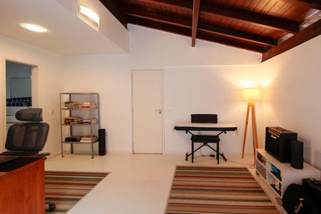 Casa de condomínio para alugar com 700m², 5 quartos e 5 vagasSuíte 3