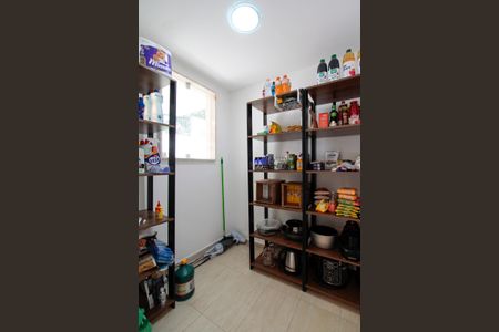 Casa de condomínio para alugar com 700m², 5 quartos e 5 vagasDespensa