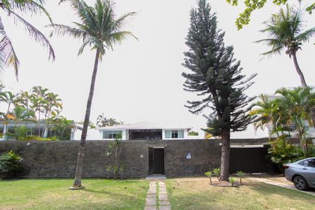 Casa de condomínio para alugar com 700m², 5 quartos e 5 vagasFachada