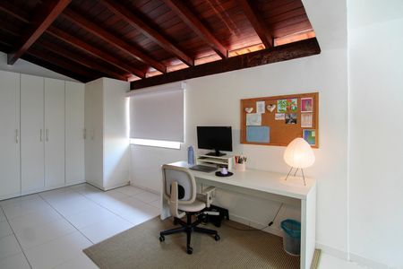 Casa de condomínio para alugar com 700m², 5 quartos e 5 vagasSuíte 4