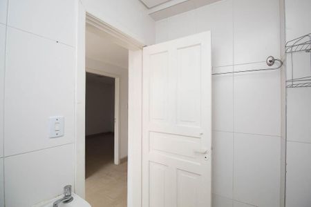 Banheiro de casa para alugar com 1 quarto, 32m² em Vila Santa Terezinha (zona Norte), São Paulo