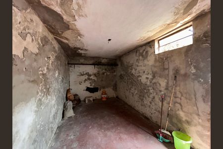 Casa à venda com 280m², 2 quartos e 1 vagaGaragem