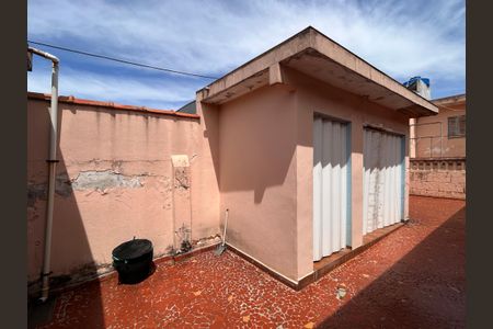 Casa à venda com 280m², 2 quartos e 1 vagaQuintal