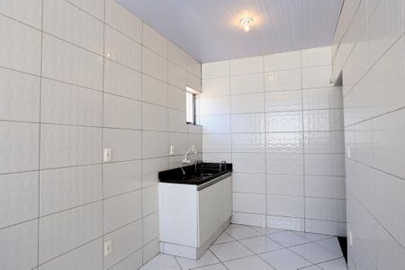 Cozinha de kitnet/studio para alugar com 1 quarto, 40m² em Sagrada Família, Belo Horizonte