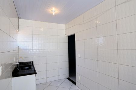 Cozinha de kitnet/studio para alugar com 1 quarto, 40m² em Sagrada Família, Belo Horizonte