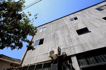 Studio para alugar com 40m², 1 quarto e sem vaga Studio para alugar com 40m², 1 quarto e sem vagaFachada