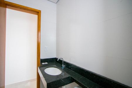 Apartamento à venda com 45m², 2 quartos e 2 vagasBanheiro social