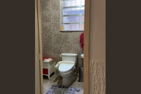 Casa de condomínio para alugar com 284m², 4 quartos e 1 vaga Casa de condomínio para alugar com 284m², 4 quartos e 1 vagaBanheiro