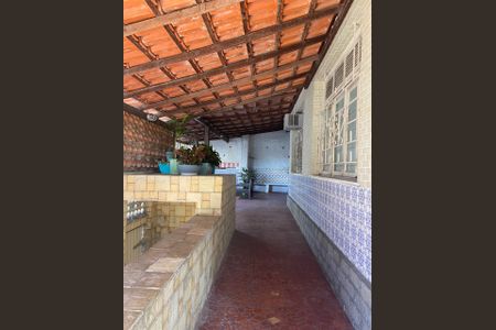 Casa de condomínio para alugar com 284m², 4 quartos e 1 vaga Casa de condomínio para alugar com 284m², 4 quartos e 1 vagaVaranda