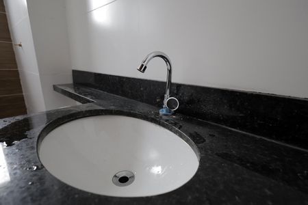 Apartamento à venda com 94m², 2 quartos e 1 vaga Apartamento à venda com 94m², 2 quartos e 1 vagaBanheiro