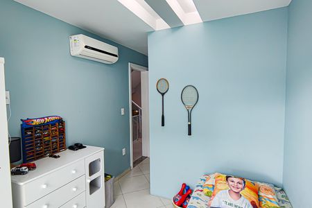 Casa de condomínio à venda com 137m², 4 quartos e 1 vagaSuíte 1