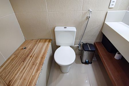 Casa de condomínio à venda com 137m², 4 quartos e 1 vagaBanheiro da Suíte 2