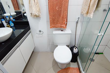 Casa de condomínio à venda com 137m², 4 quartos e 1 vagaBanheiro da Suíte 1