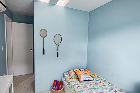 Casa de condomínio à venda com 137m², 4 quartos e 1 vagaSuíte 1