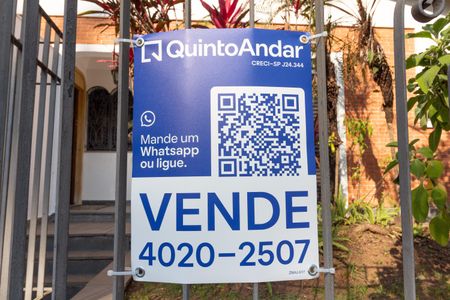 Casa à venda com 208m², 2 quartos e 2 vagas Casa à venda com 208m², 2 quartos e 2 vagasPlaca do QuintoAndar