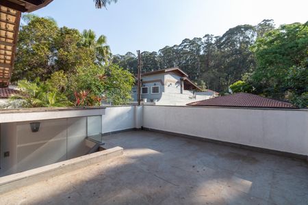 Casa à venda com 208m², 2 quartos e 2 vagas Casa à venda com 208m², 2 quartos e 2 vagasVaranda