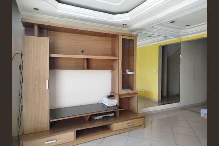 Casa à venda com 100m², 2 quartos e 3 vagasSala