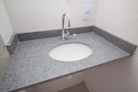 Apartamento à venda com 50m², 2 quartos e 1 vaga Apartamento à venda com 50m², 2 quartos e 1 vagaBanheiro Social