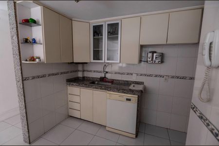 Apartamento à venda com 80m², 2 quartos e sem vaga Apartamento à venda com 80m², 2 quartos e sem vagaCozinha