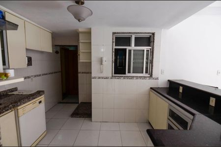 Apartamento à venda com 80m², 2 quartos e sem vaga Apartamento à venda com 80m², 2 quartos e sem vagaCozinha