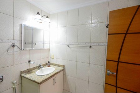Apartamento à venda com 80m², 2 quartos e sem vaga Apartamento à venda com 80m², 2 quartos e sem vagaBanheiro Social