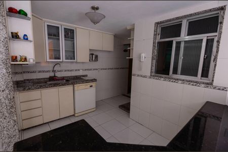 Apartamento à venda com 80m², 2 quartos e sem vaga Apartamento à venda com 80m², 2 quartos e sem vagaCozinha