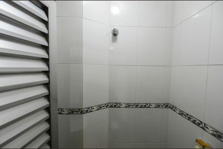 Apartamento à venda com 80m², 2 quartos e sem vaga Apartamento à venda com 80m², 2 quartos e sem vagaBanheiro de Serviço