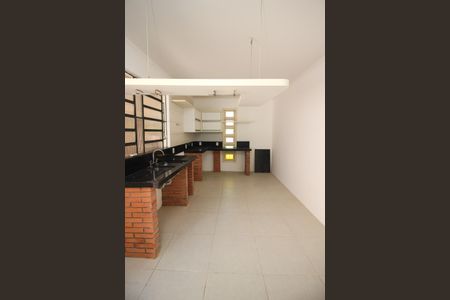 Casa à venda com 177m², 3 quartos e 4 vagas Casa à venda com 177m², 3 quartos e 4 vagasCozinha