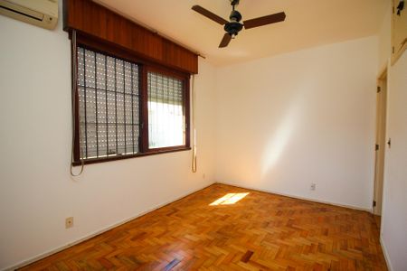 Casa à venda com 177m², 3 quartos e 4 vagas Casa à venda com 177m², 3 quartos e 4 vagasSuíte