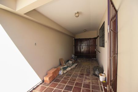 Casa à venda com 177m², 3 quartos e 4 vagas Casa à venda com 177m², 3 quartos e 4 vagasGaragem