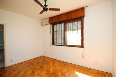 Casa à venda com 177m², 3 quartos e 4 vagas Casa à venda com 177m², 3 quartos e 4 vagasSuíte