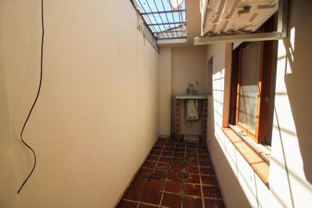 Casa à venda com 177m², 3 quartos e 4 vagas Casa à venda com 177m², 3 quartos e 4 vagasÁrea de Serviço