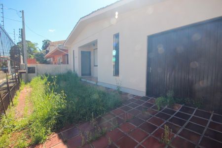 Casa à venda com 177m², 3 quartos e 4 vagas Casa à venda com 177m², 3 quartos e 4 vagasJardim