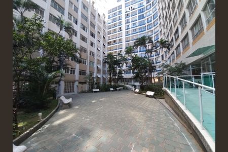Apartamento para alugar com 74m², 2 quartos e 1 vagaÁrea comum