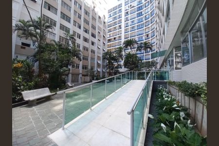 Apartamento para alugar com 74m², 2 quartos e 1 vagaÁrea comum