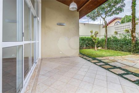 Casa à venda com 4 quartos, 234m² em Santo Amaro, São Paulo