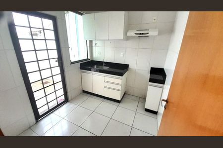 Casa à venda com 2 quartos, 120m² em Vila Paquetá, Belo Horizonte