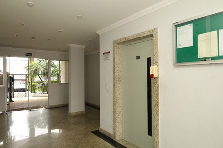 Apartamento à venda com 63m², 3 quartos e 1 vagaÁrea comum - Saguão do prédio