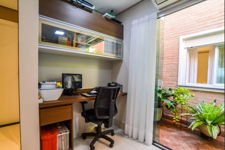 Casa à venda com 131m², 2 quartos e 3 vagasEscritório