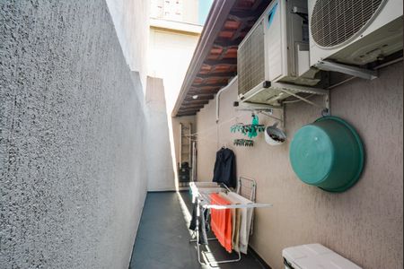 Casa à venda com 131m², 2 quartos e 3 vagasQuintal