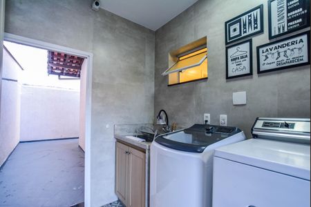 Casa à venda com 131m², 2 quartos e 3 vagasÁrea de Serviço