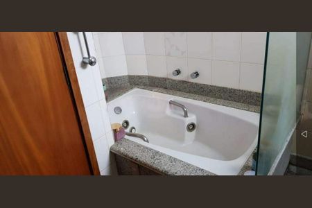 Apartamento à venda com 4 quartos, 330m² em Cambuí, Campinas